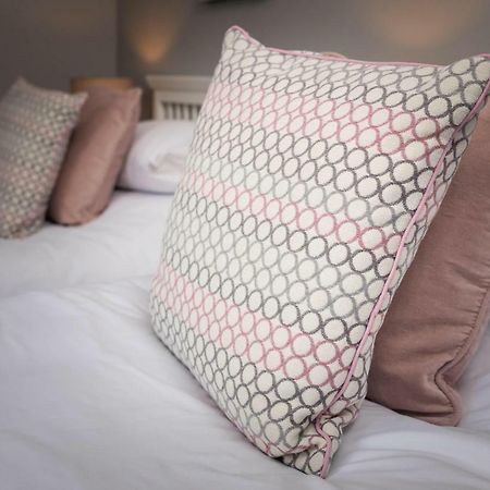 Hunters Lodge Exeter, Free Parking, Country Views, Great Wi-Fi, Large Garden Poltimore 외부 사진