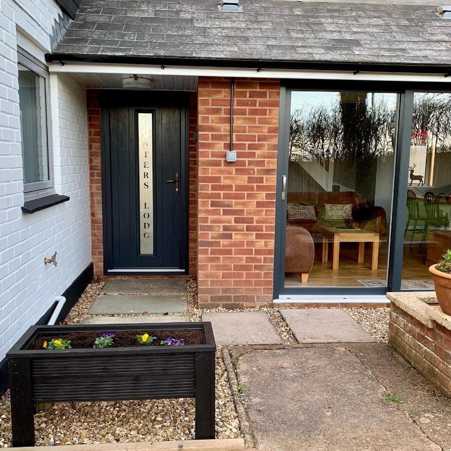 Hunters Lodge Exeter, Free Parking, Country Views, Great Wi-Fi, Large Garden Poltimore 외부 사진