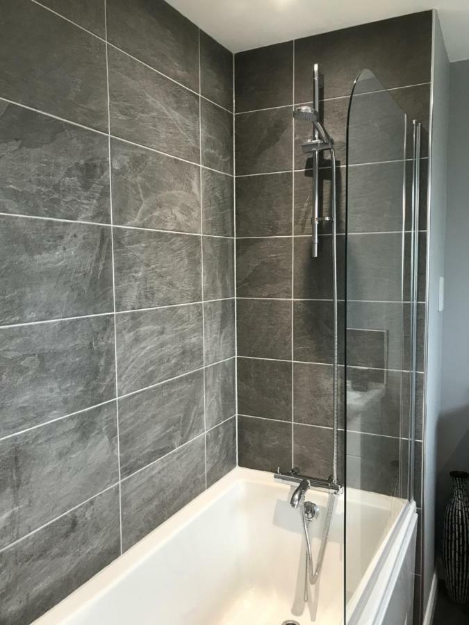 Hunters Lodge Exeter, Free Parking, Country Views, Great Wi-Fi, Large Garden Poltimore 외부 사진