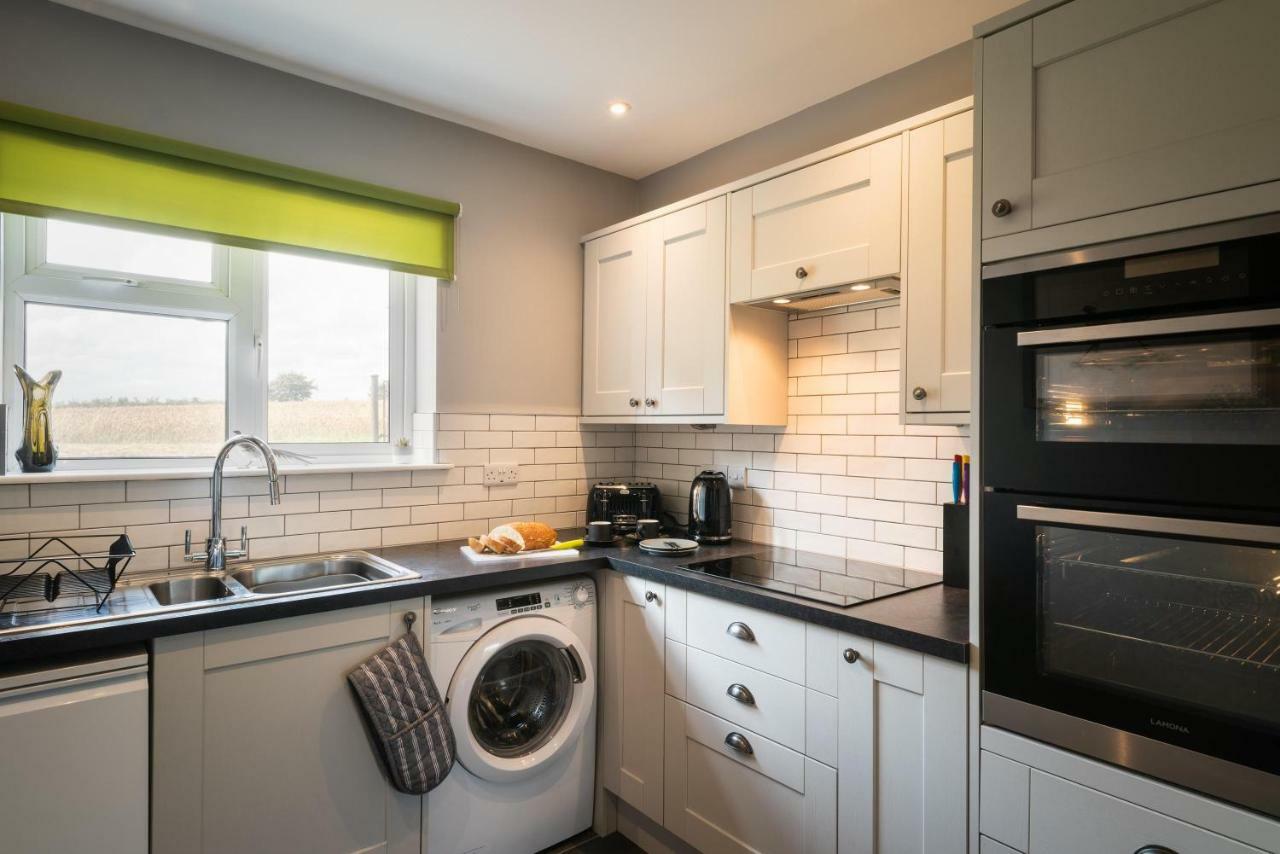 Hunters Lodge Exeter, Free Parking, Country Views, Great Wi-Fi, Large Garden Poltimore 외부 사진